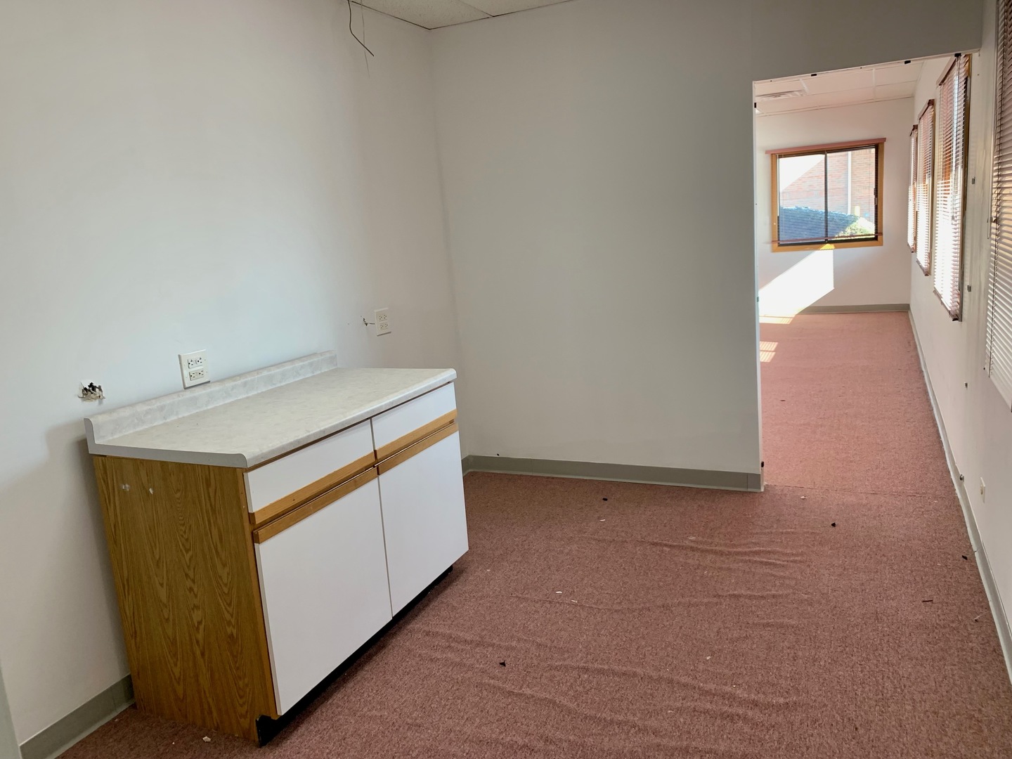 27W281 Geneva Road Winfield IL 60190