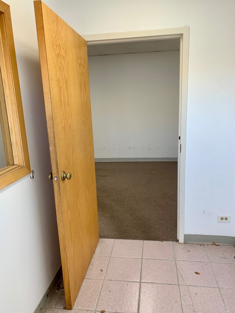 27W281 Geneva Road Winfield IL 60190