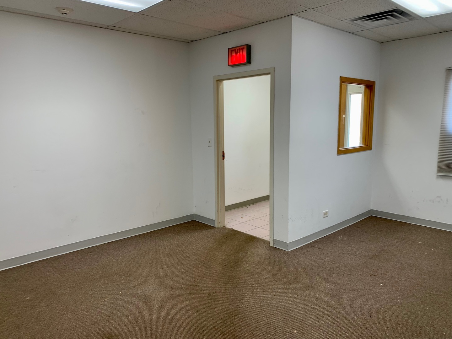 27W281 Geneva Road Winfield IL 60190