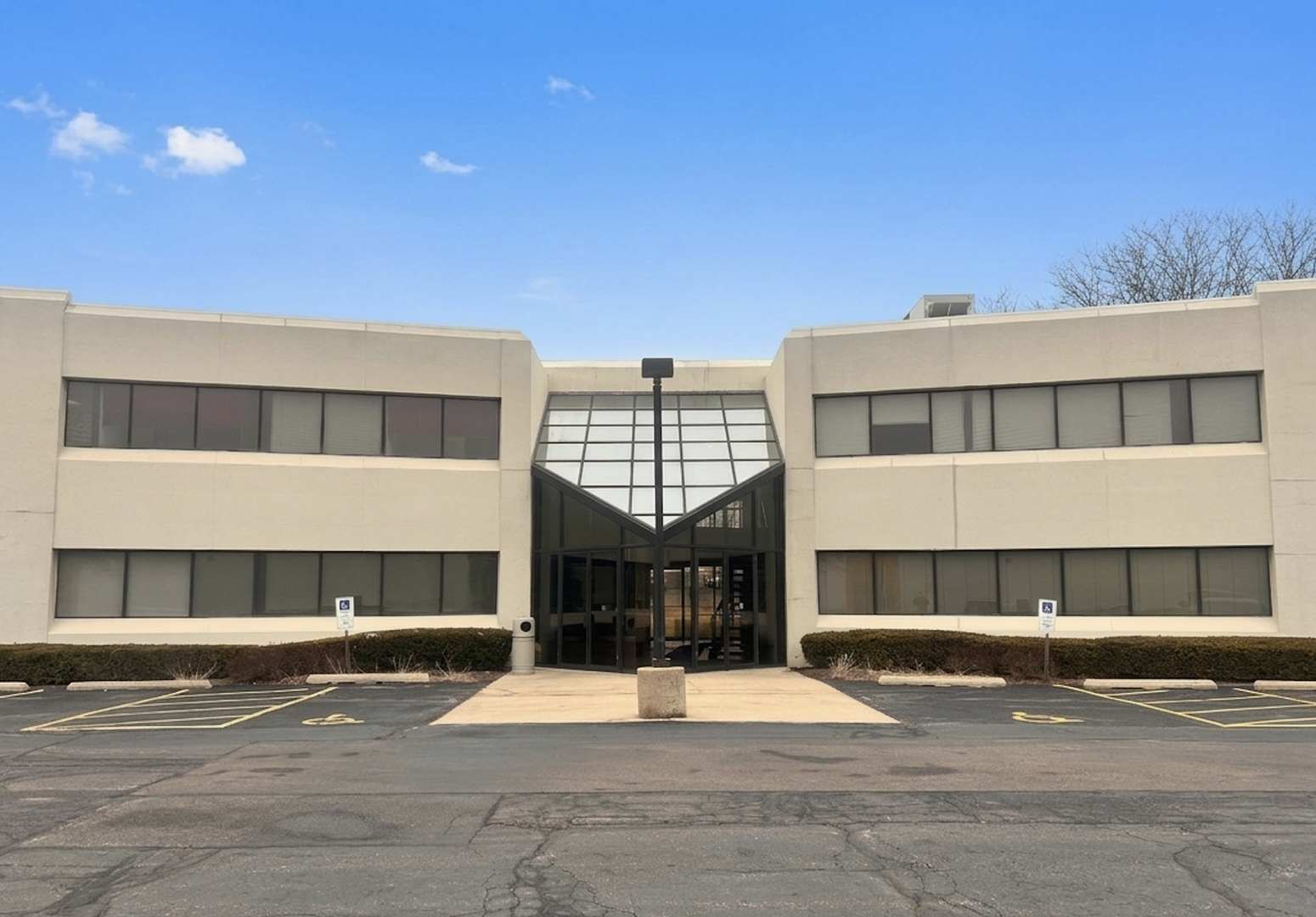 651 West Terra Cotta Avenue Crystal Lake IL 60014