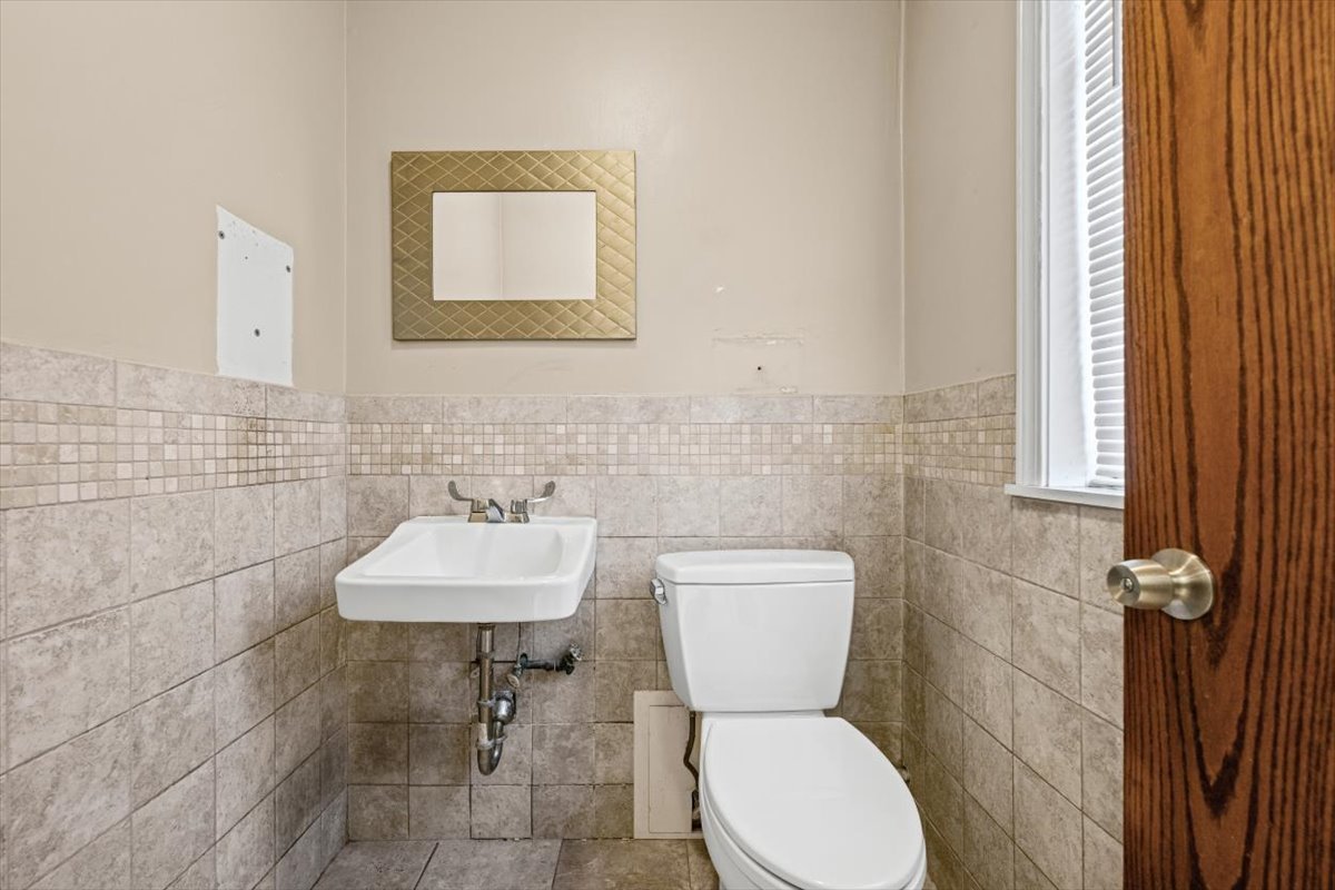 7642 West Touhy Avenue Chicago IL 60631