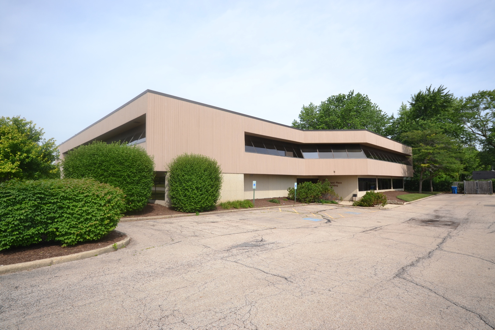 1750 Grandstand Place Elgin IL 60123