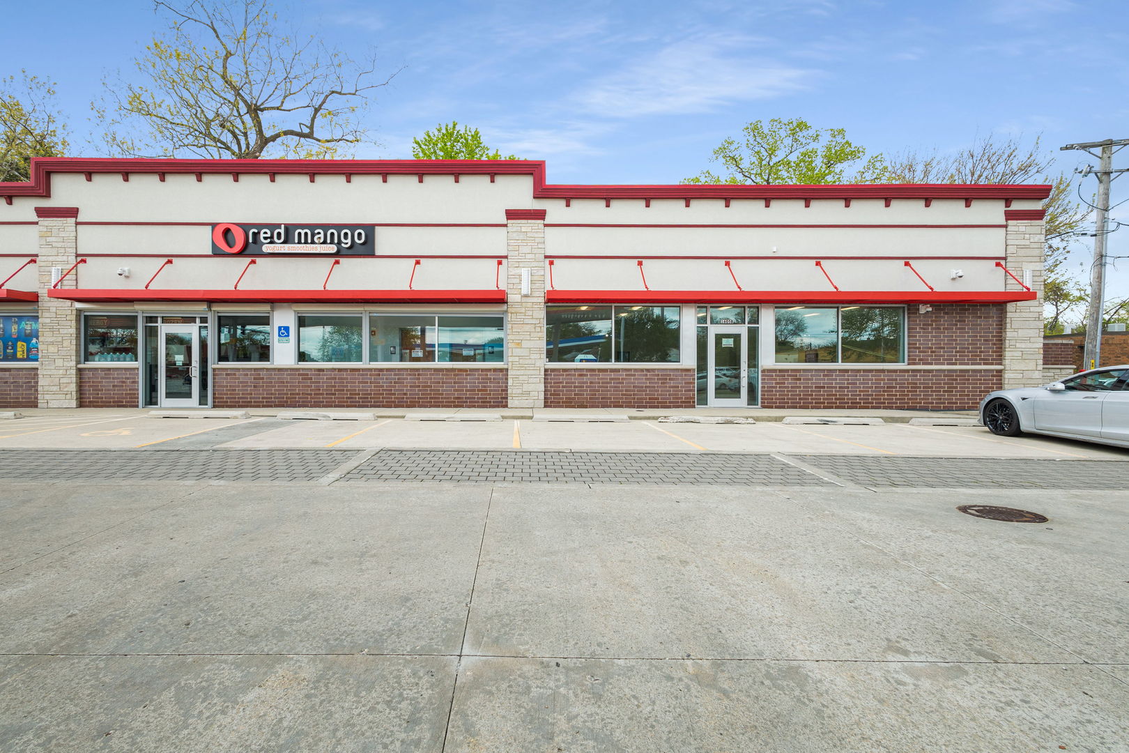 1605 South River Road Des Plaines IL 60018