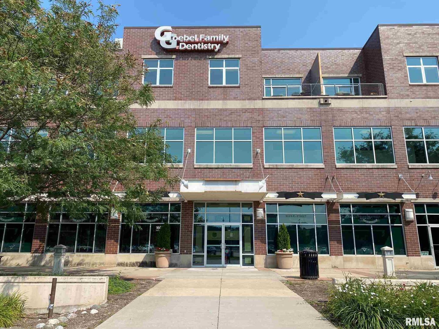1601 River Drive Moline IL 61265