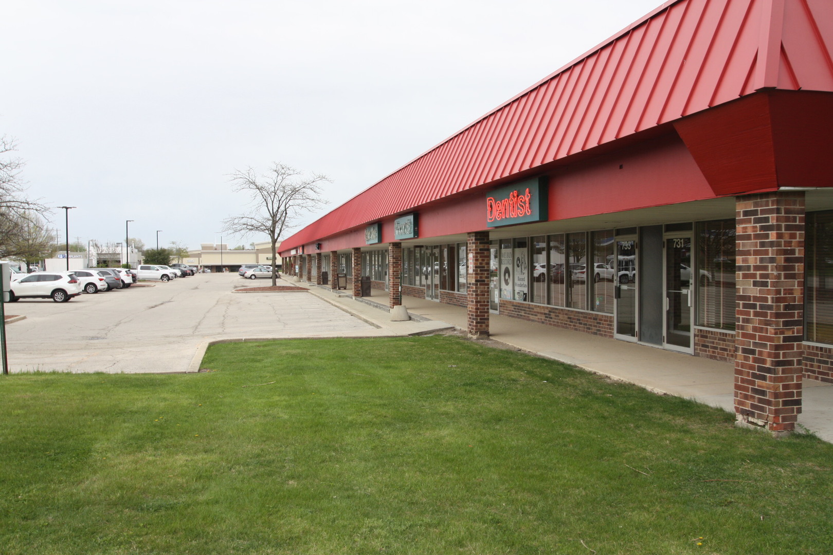 731 East Nerge Road Roselle IL 60172