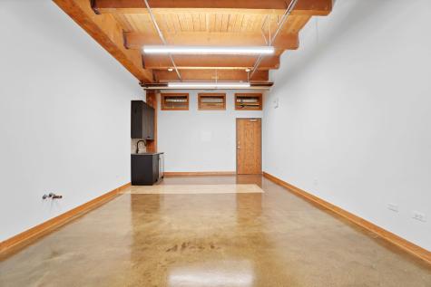 1806 West Cuyler Avenue Chicago IL 60613