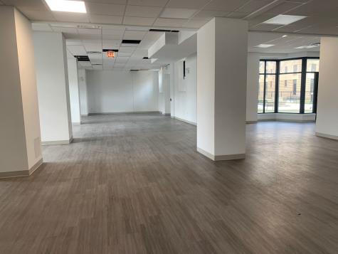 62 East 47th Street Chicago IL 60653