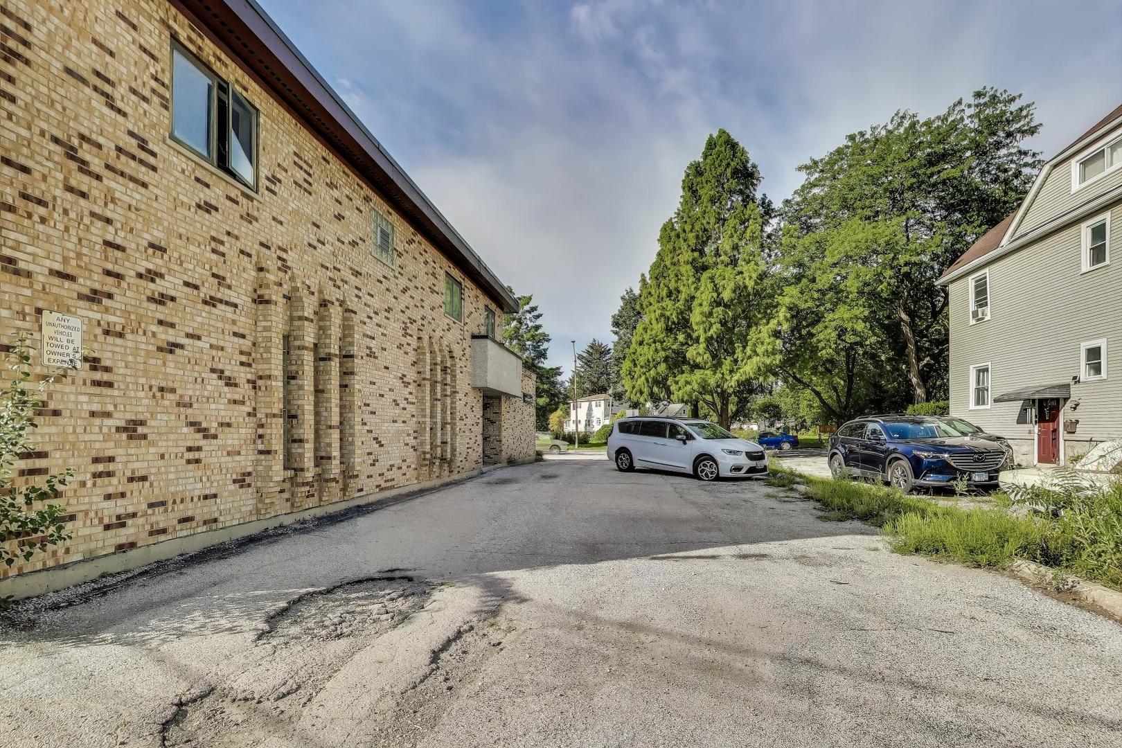 3439 Grand Avenue Brookfield IL 60513