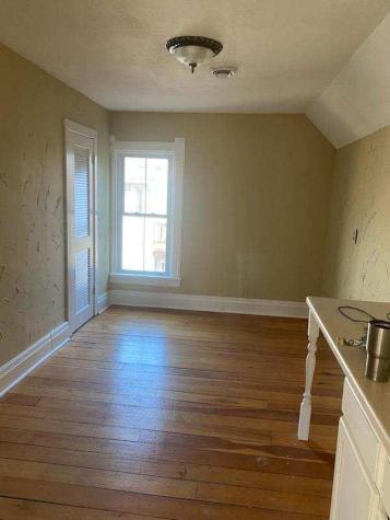 329 Jefferson Street Algonquin IL 60102