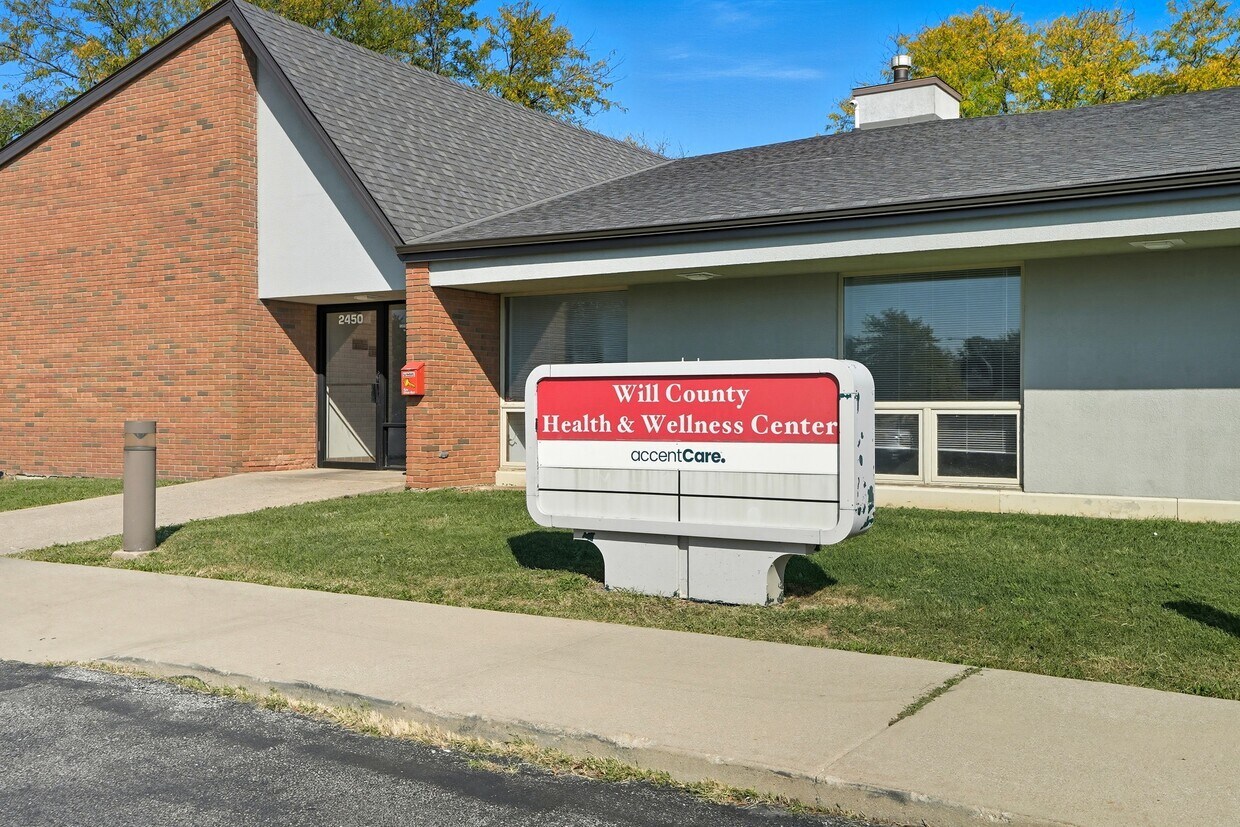 2450 Glenwood Avenue Joliet IL 60435