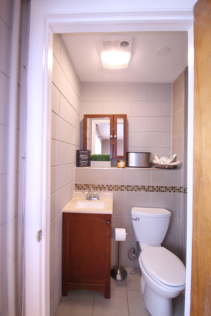 9725 South Western Avenue Chicago IL 60643