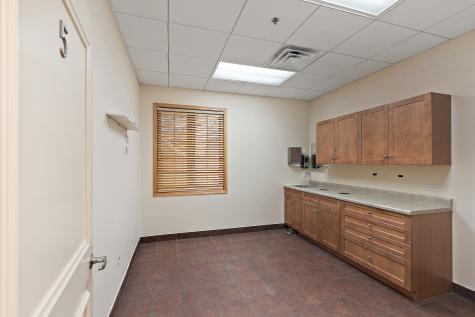 6825 Kingery Highway Willowbrook IL 60527