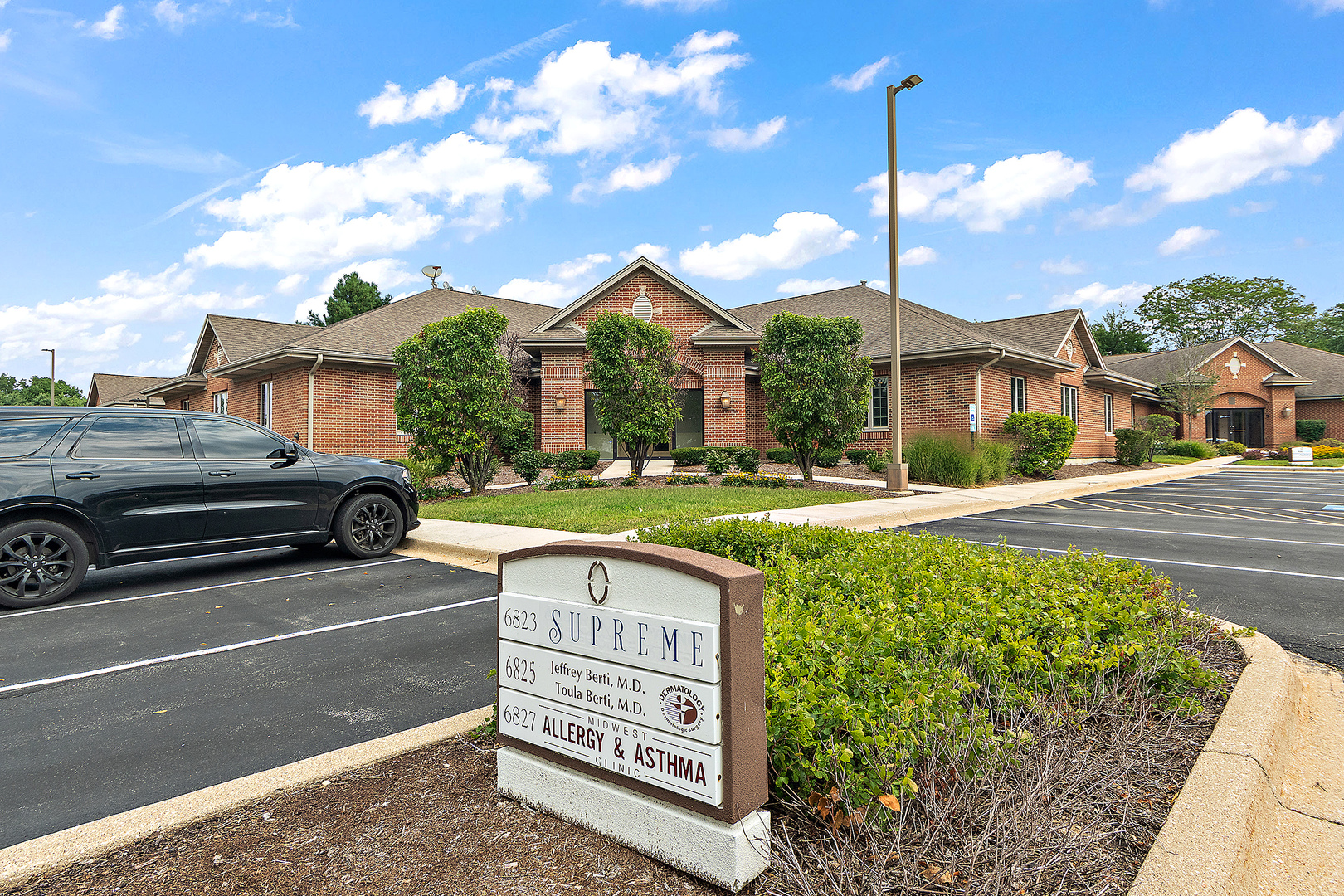 6825 Kingery Highway Willowbrook IL 60527