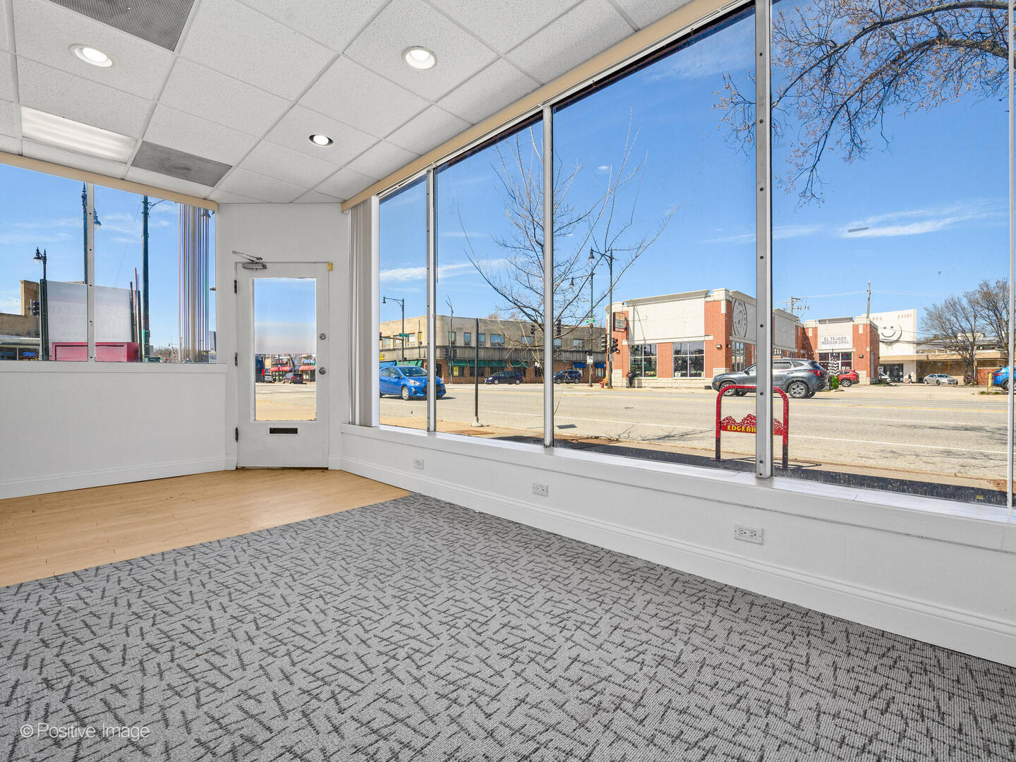 5365 West Devon Avenue Chicago IL 60646
