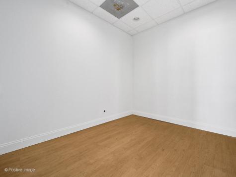 5365 West Devon Avenue Chicago IL 60646