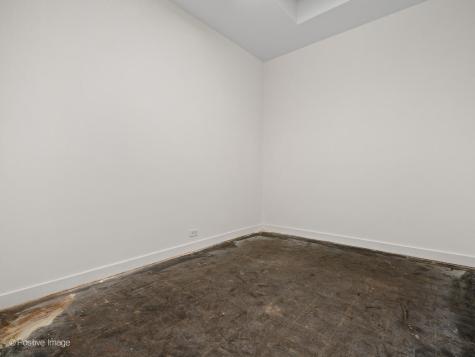 5365 West Devon Avenue Chicago IL 60646