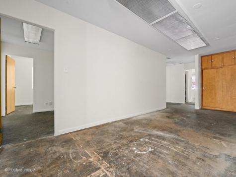 5365 West Devon Avenue Chicago IL 60646
