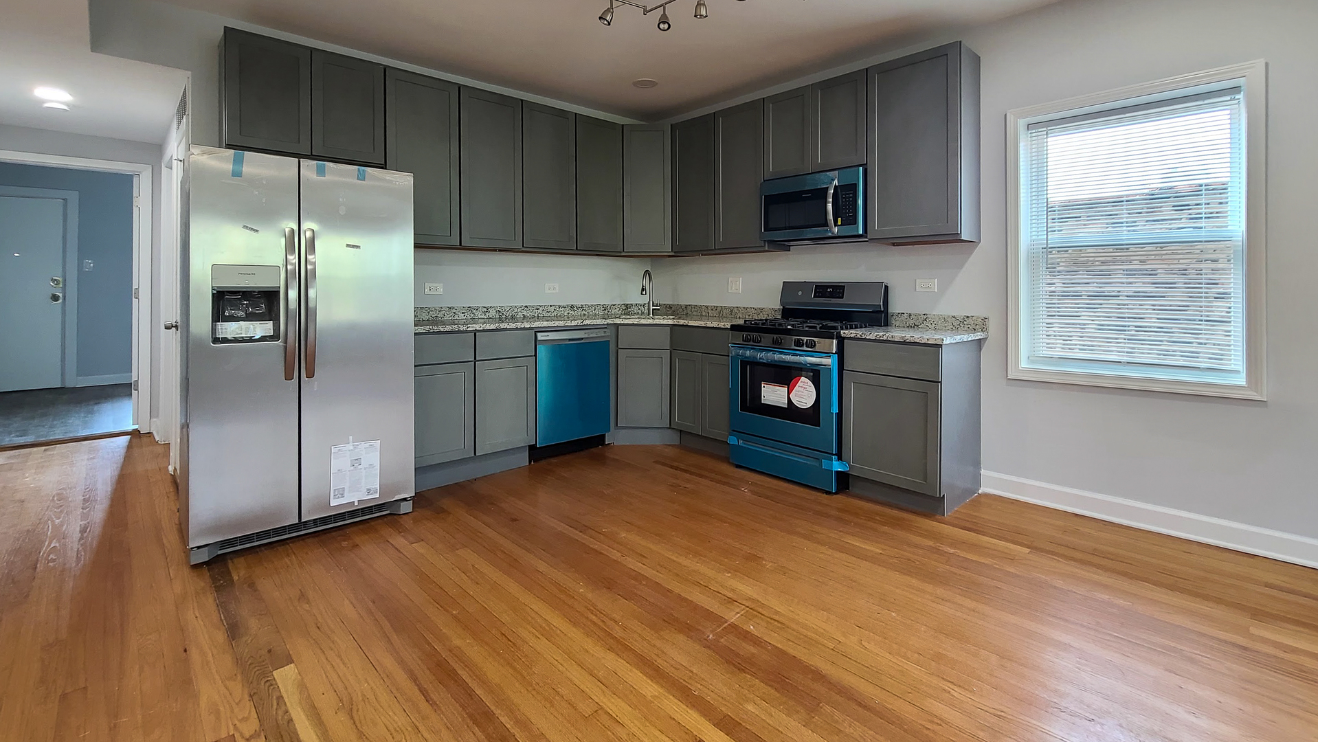 619 East Groveland Park Chicago IL 60653