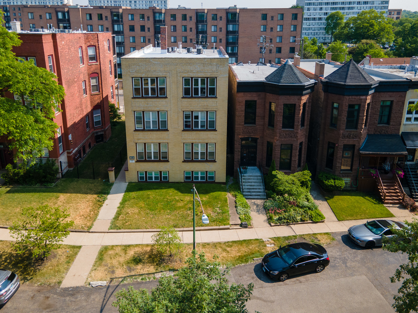 619 East Groveland Park Chicago IL 60653