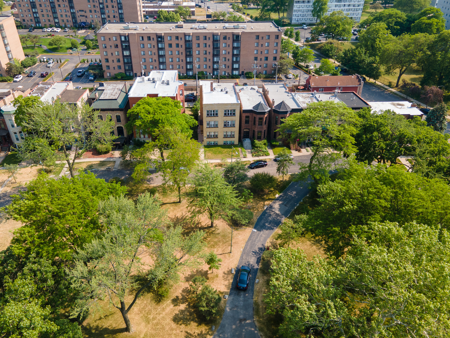 619 East Groveland Park Chicago IL 60653