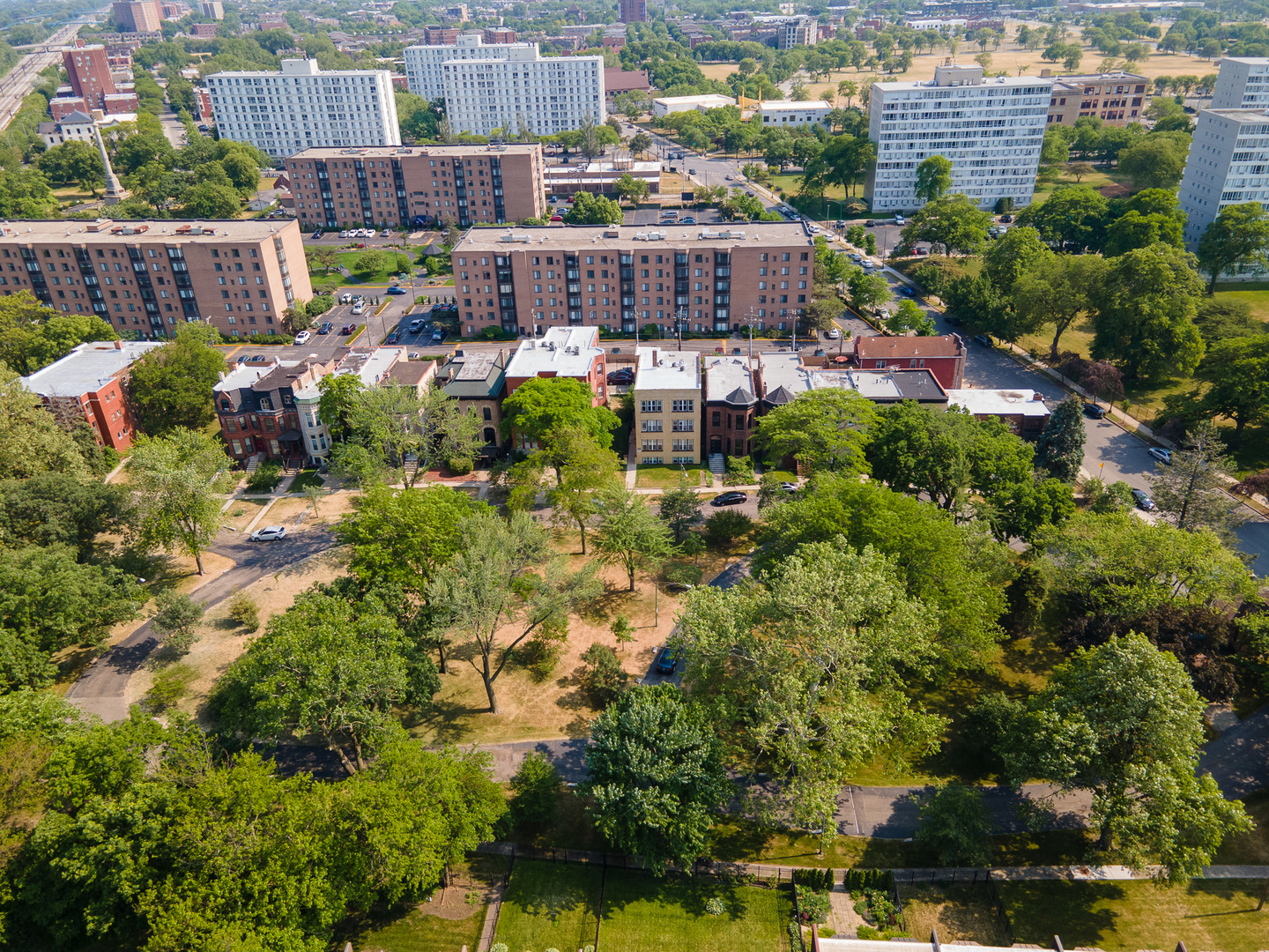 619 East Groveland Park Chicago IL 60653