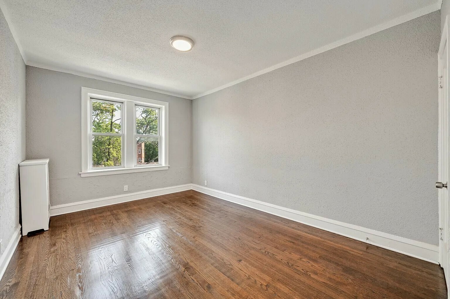7600 South Phillips Avenue Chicago IL 60649