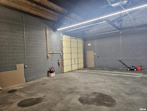 115 North Commercial Street Benton IL 62812