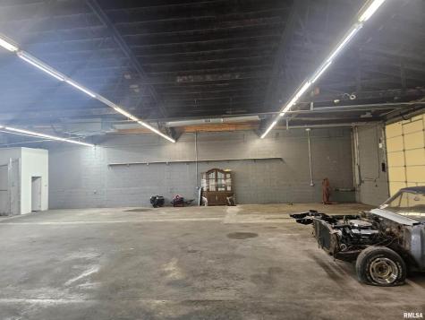 115 North Commercial Street Benton IL 62812