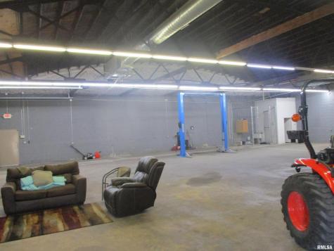 115 North Commercial Street Benton IL 62812