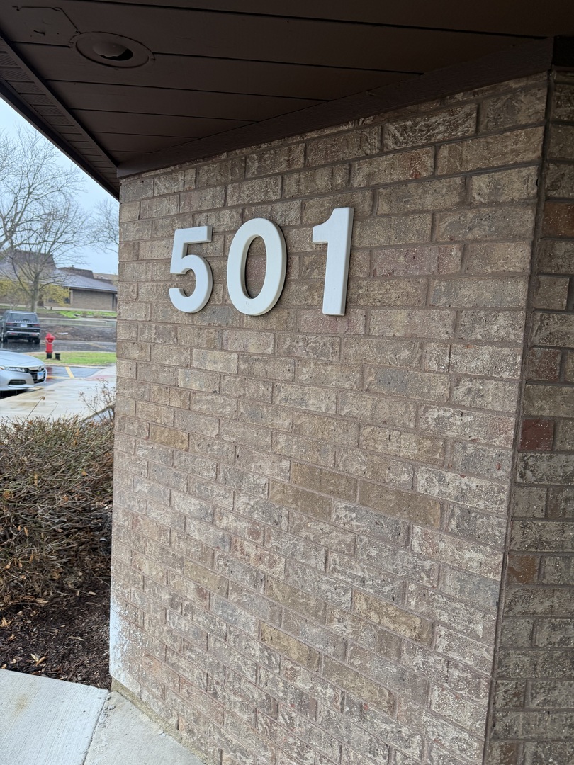 501-517 Thornhill Drive Carol Stream IL 60188