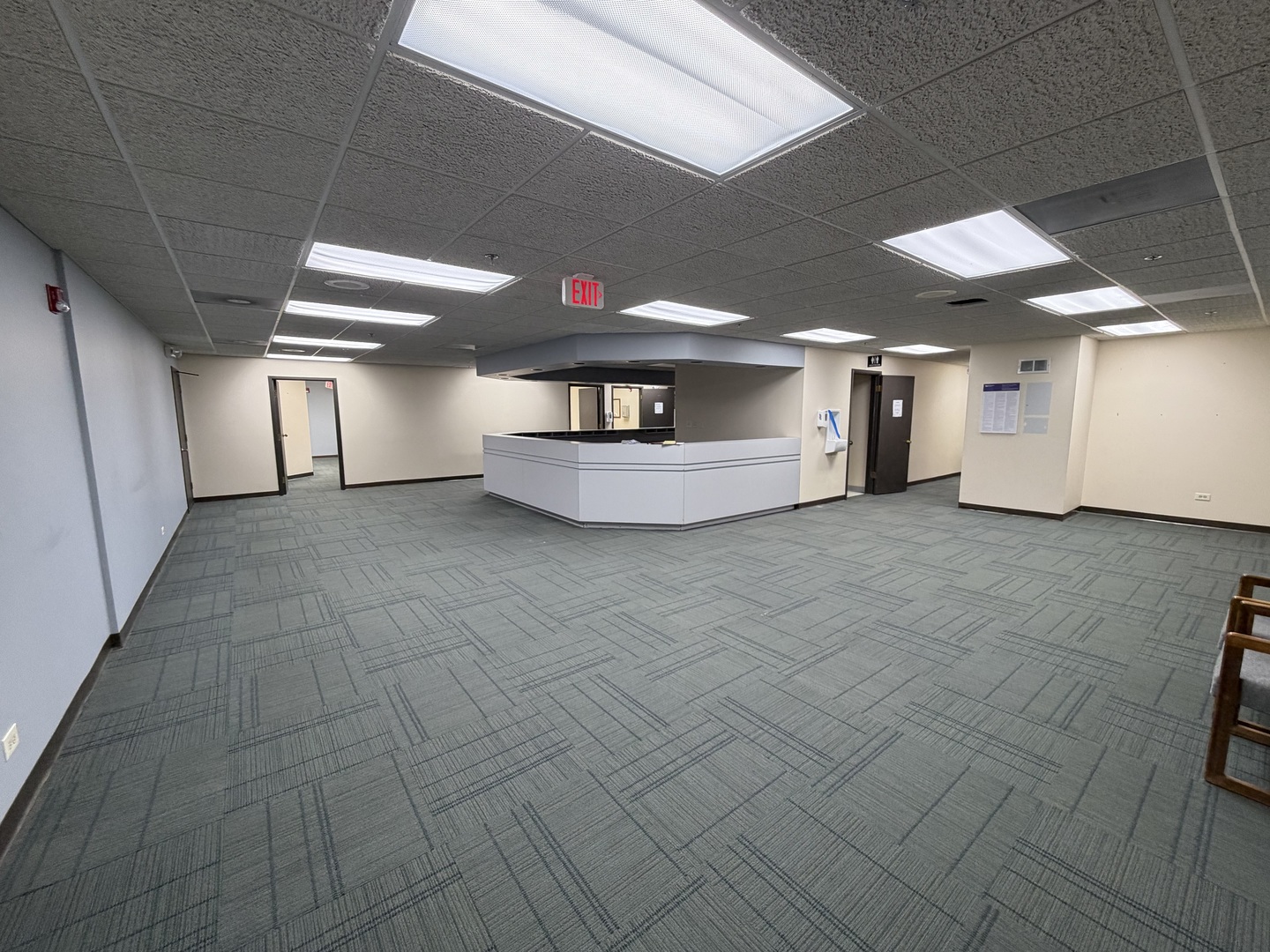 501-517 Thornhill Drive Carol Stream IL 60188
