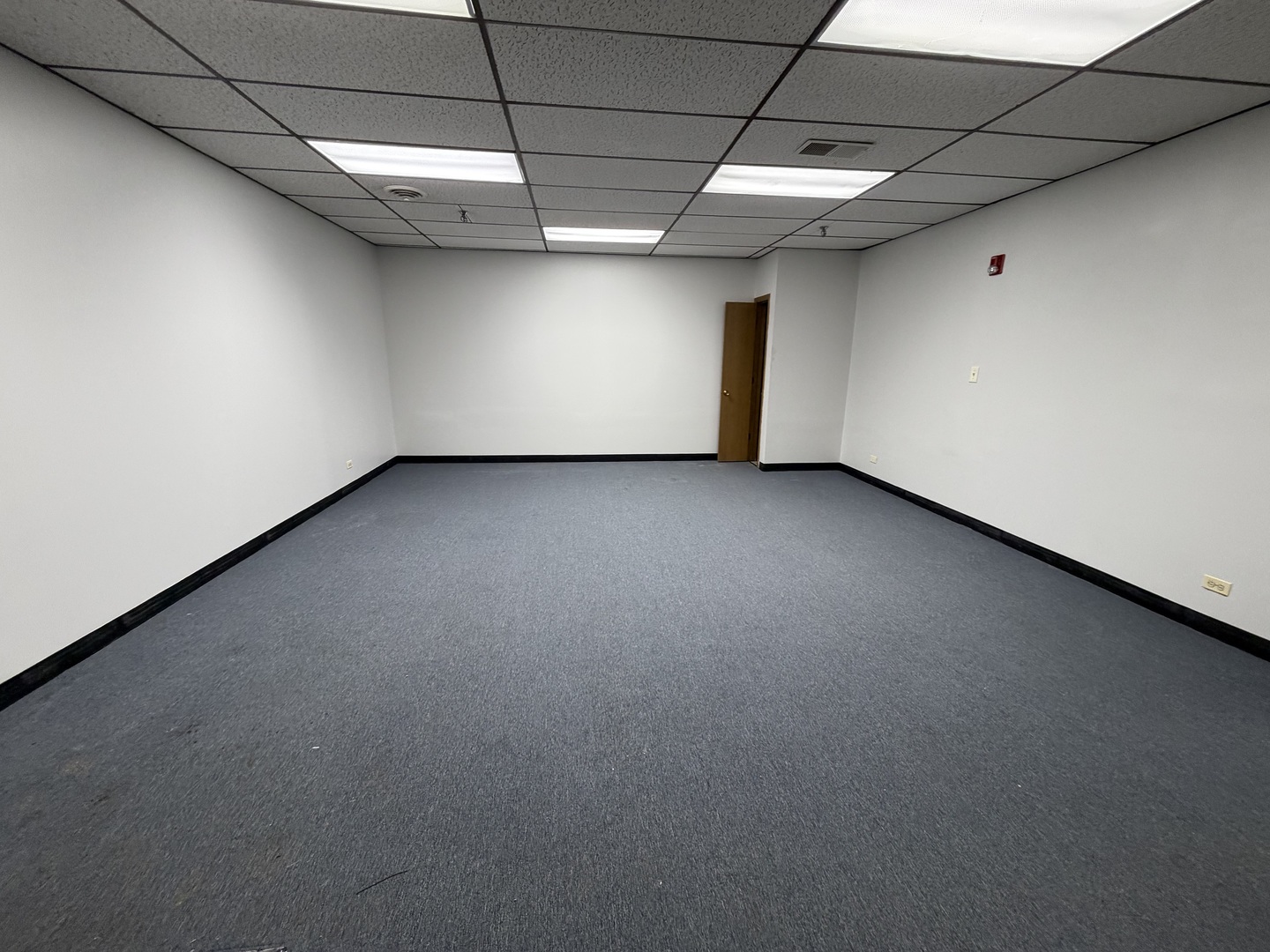 501-517 Thornhill Drive Carol Stream IL 60188