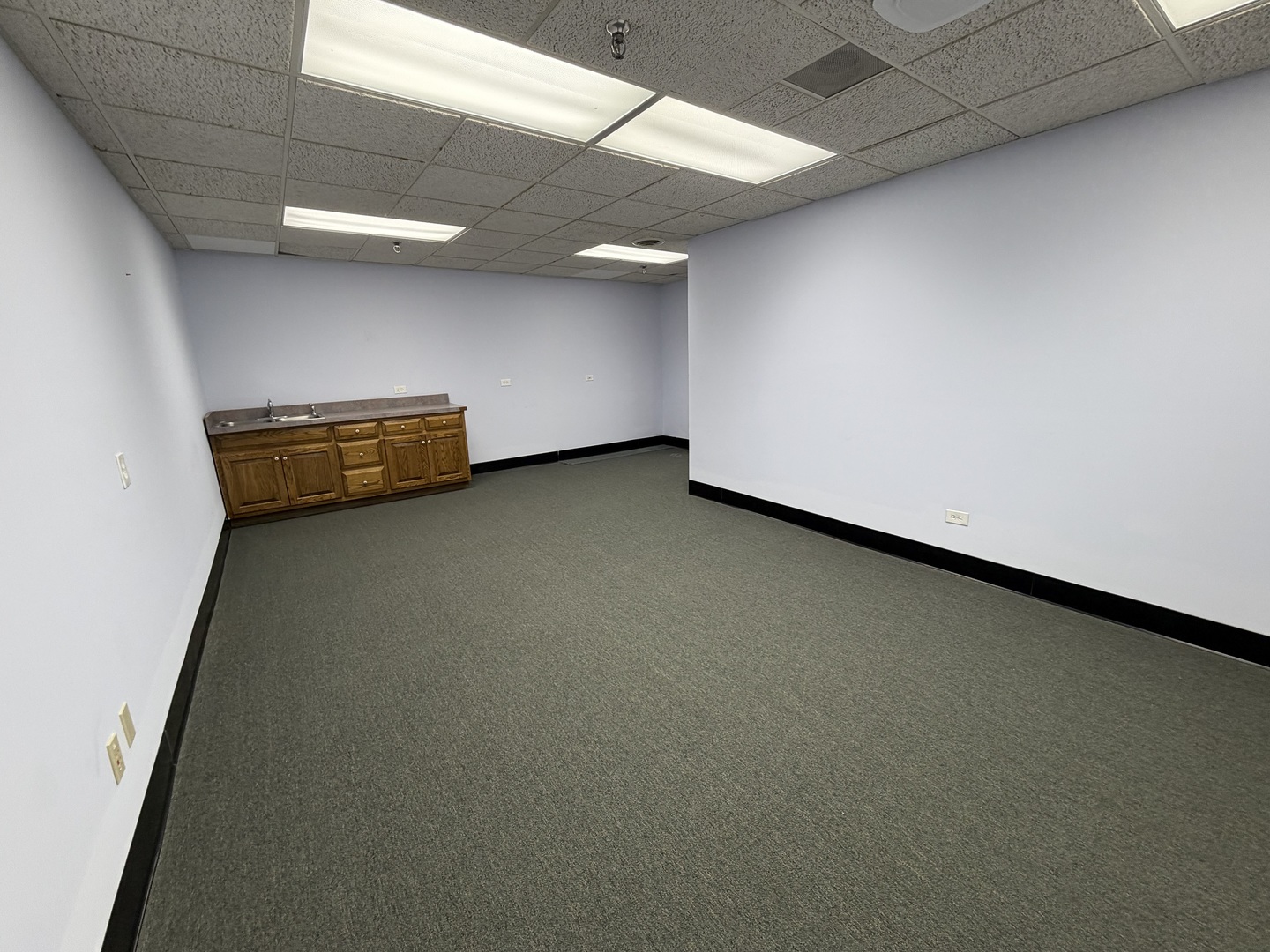 501-517 Thornhill Drive Carol Stream IL 60188