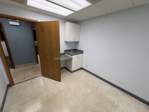 501-517 Thornhill Drive Carol Stream IL 60188