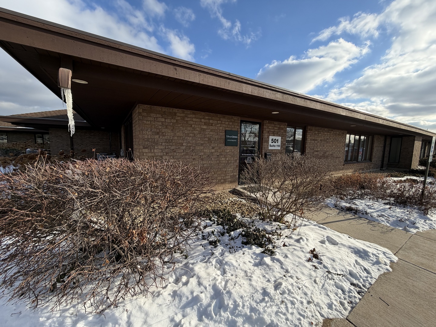 501-517 Thornhill Drive Carol Stream IL 60188