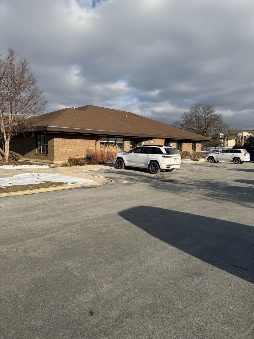 501-517 Thornhill Drive Carol Stream IL 60188