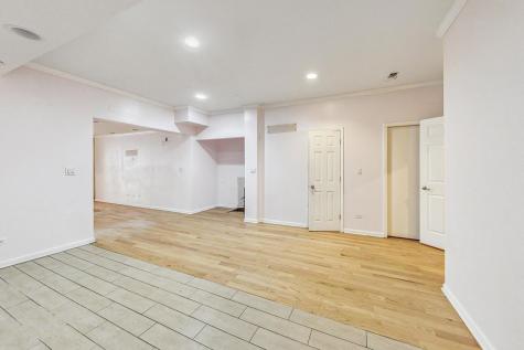 3125 North Lincoln Avenue Chicago IL 60657