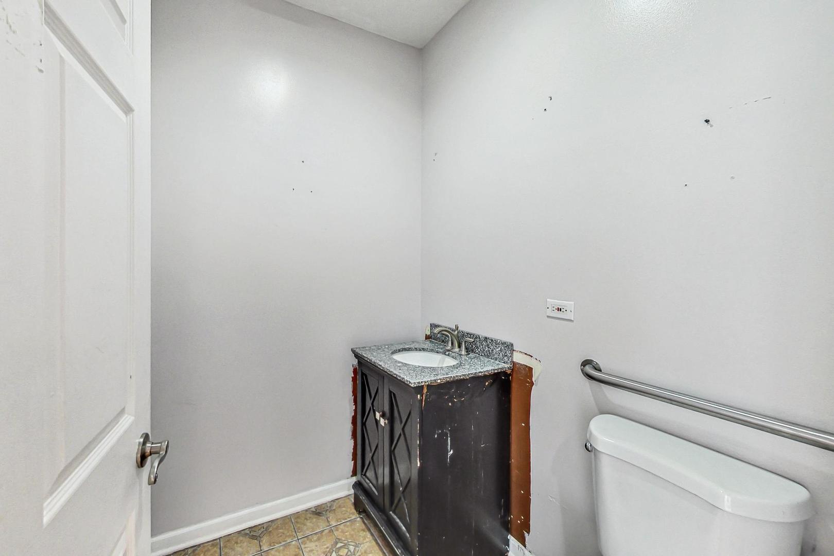 3125 North Lincoln Avenue Chicago IL 60657