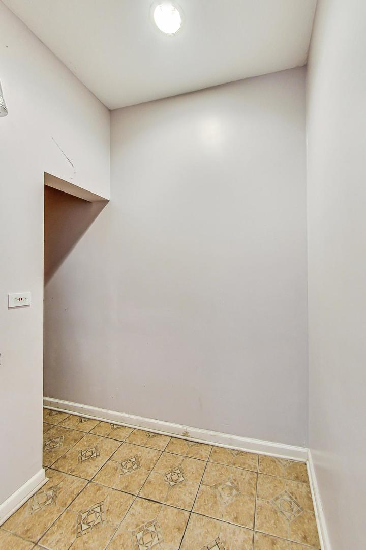 3125 North Lincoln Avenue Chicago IL 60657