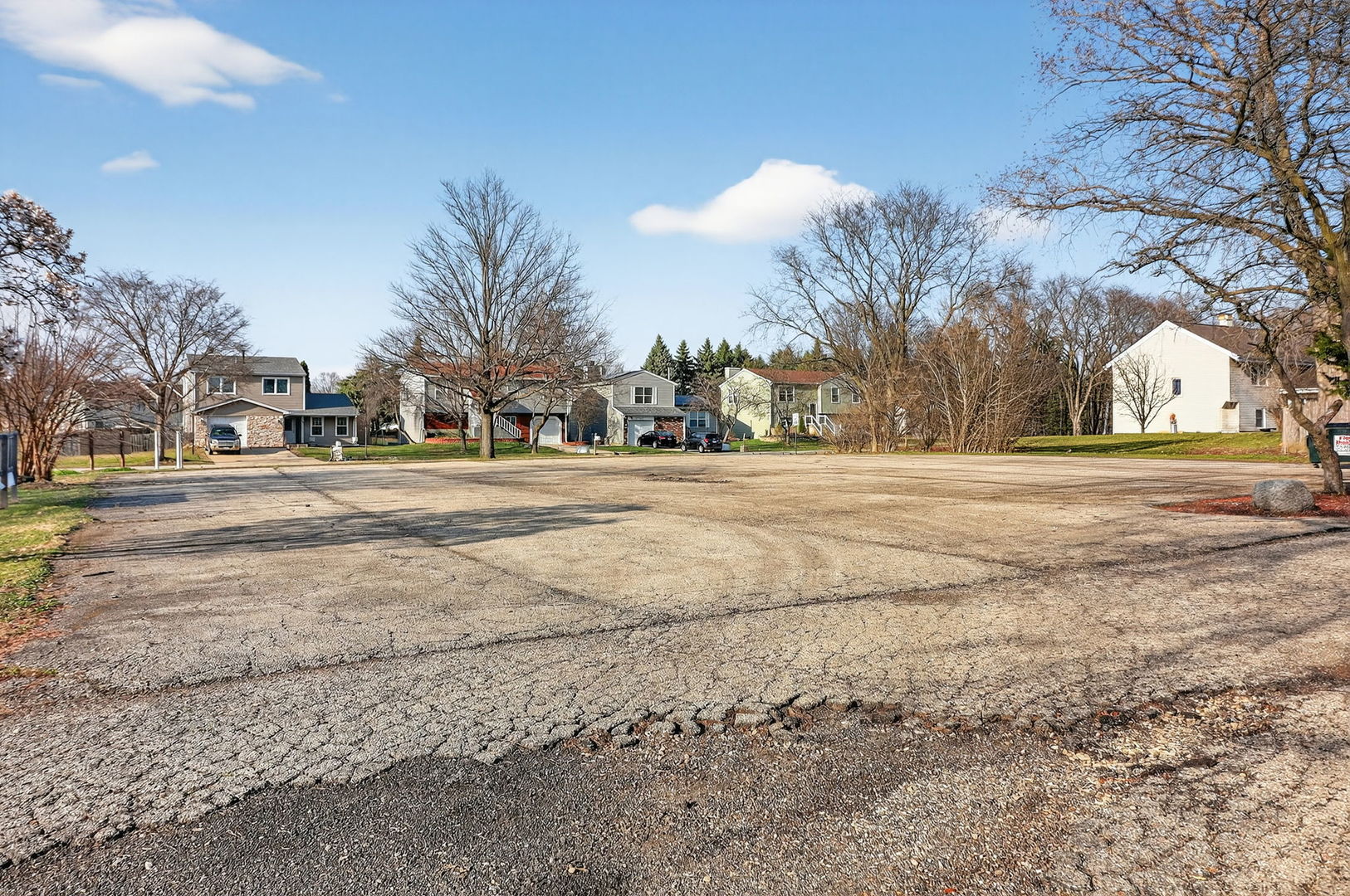 308 West Robinhood Way Bolingbrook IL 60440