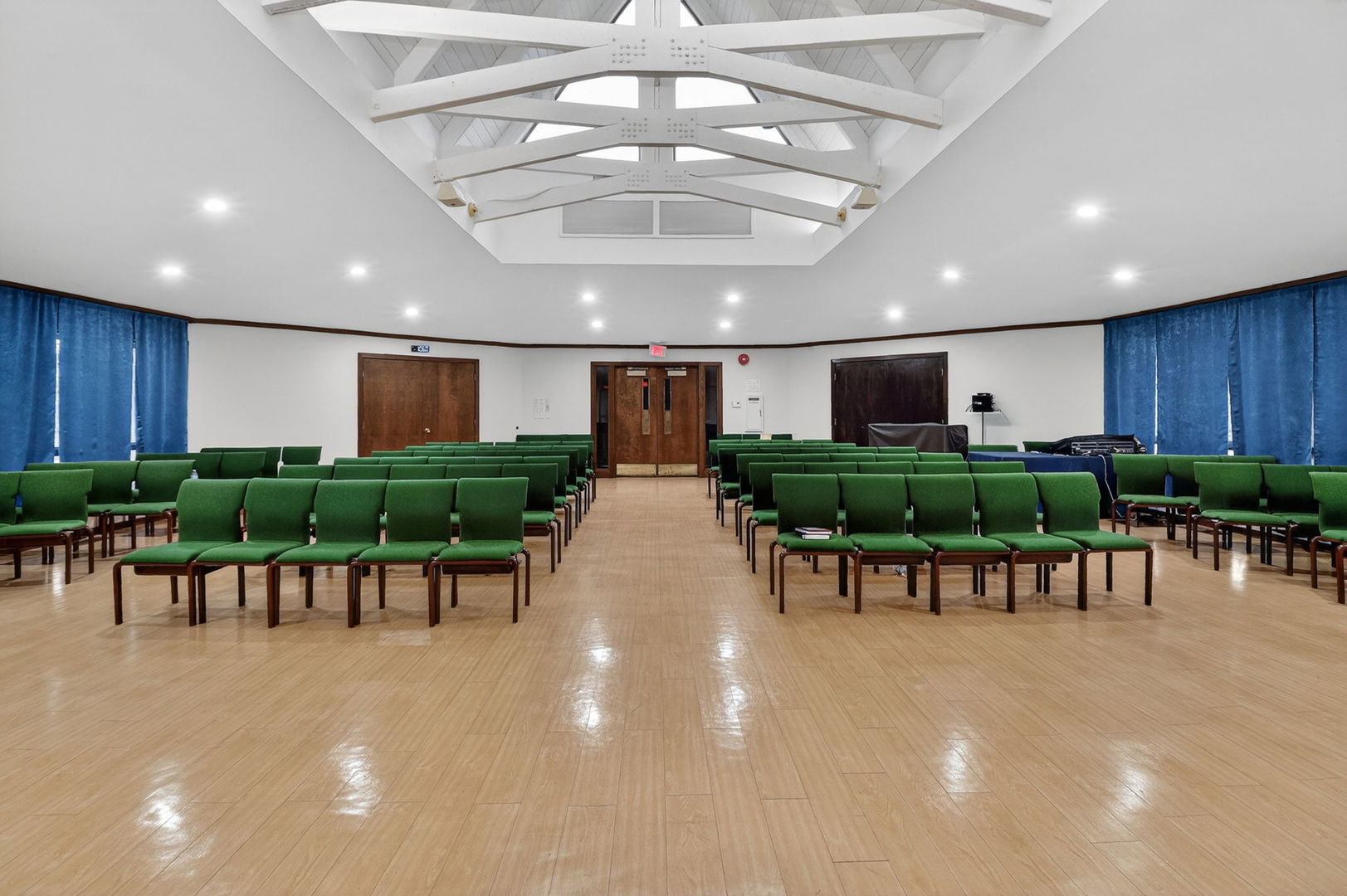 308 West Robinhood Way Bolingbrook IL 60440