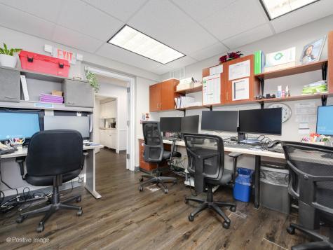 9631 Gross Point Road Skokie IL 60076