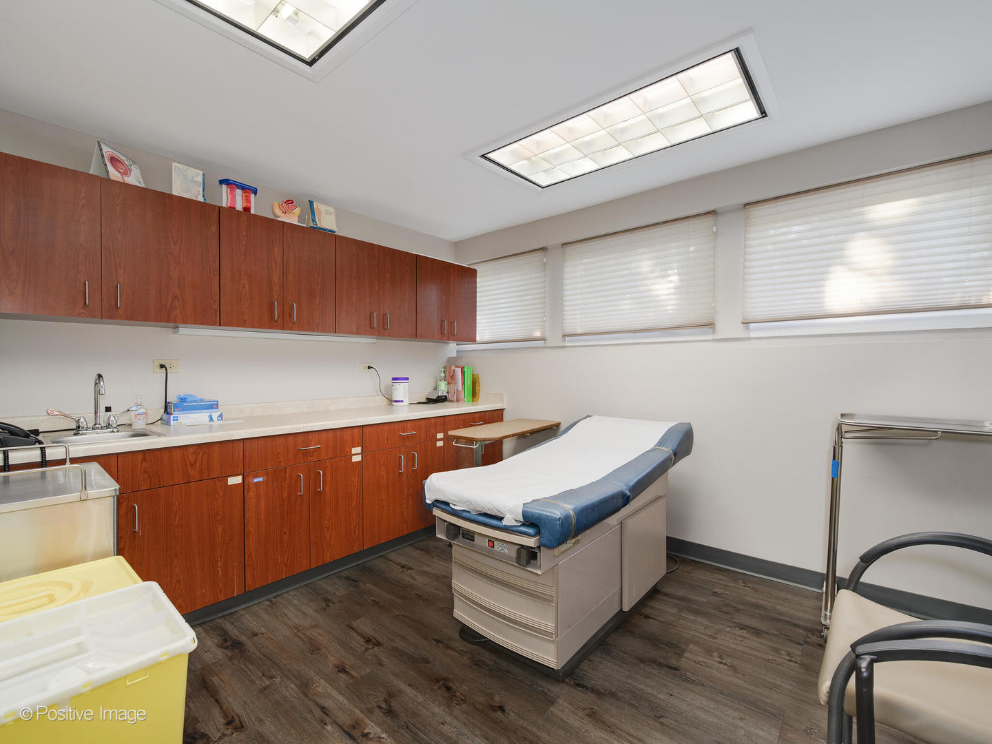 9631 Gross Point Road Skokie IL 60076