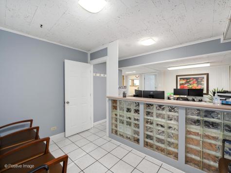 9631 Gross Point Road Skokie IL 60076