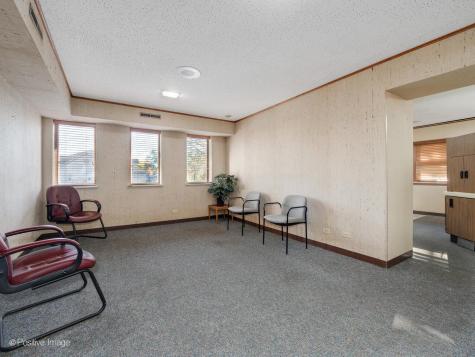 9631 Gross Point Road Skokie IL 60076