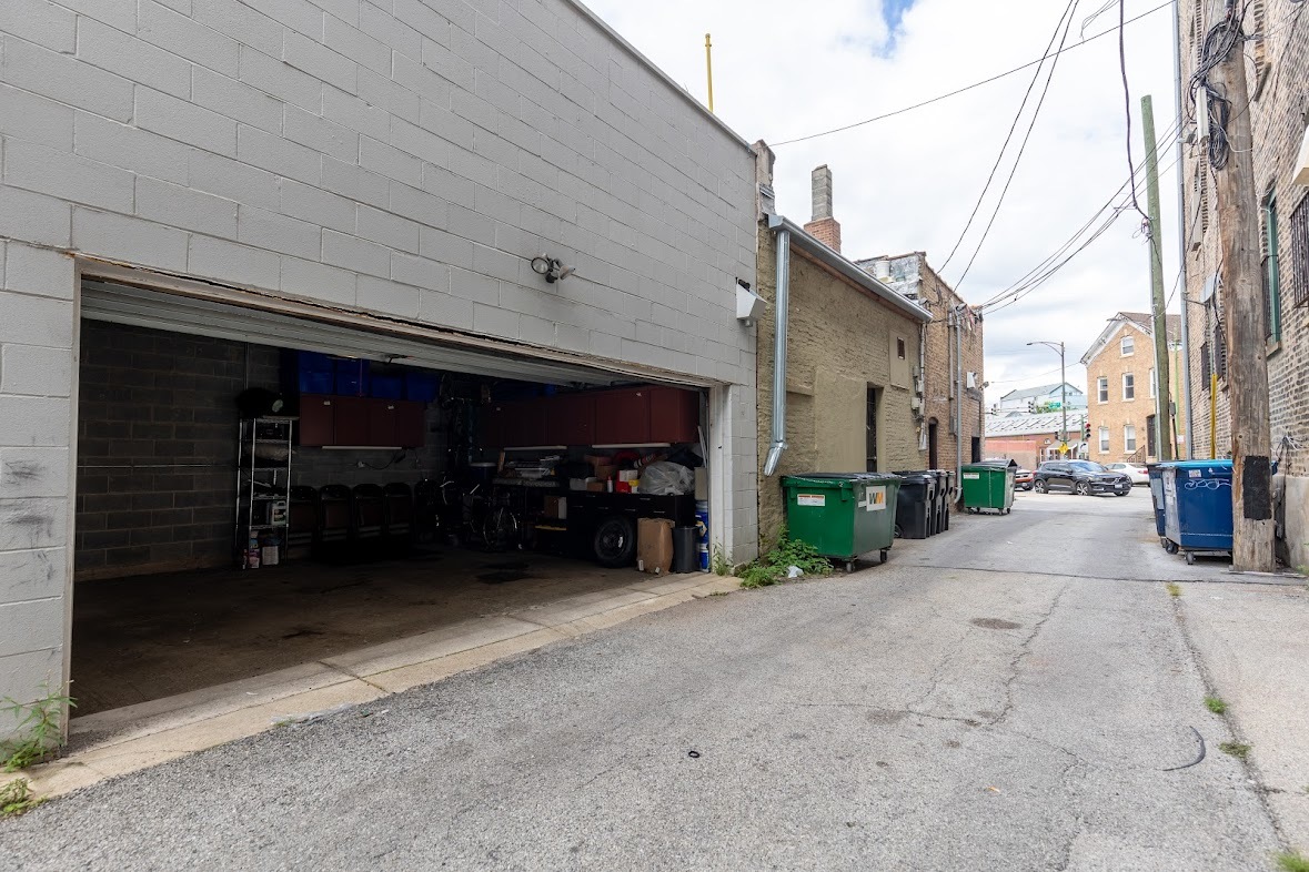 827 North Milwaukee Avenue Chicago IL 60642