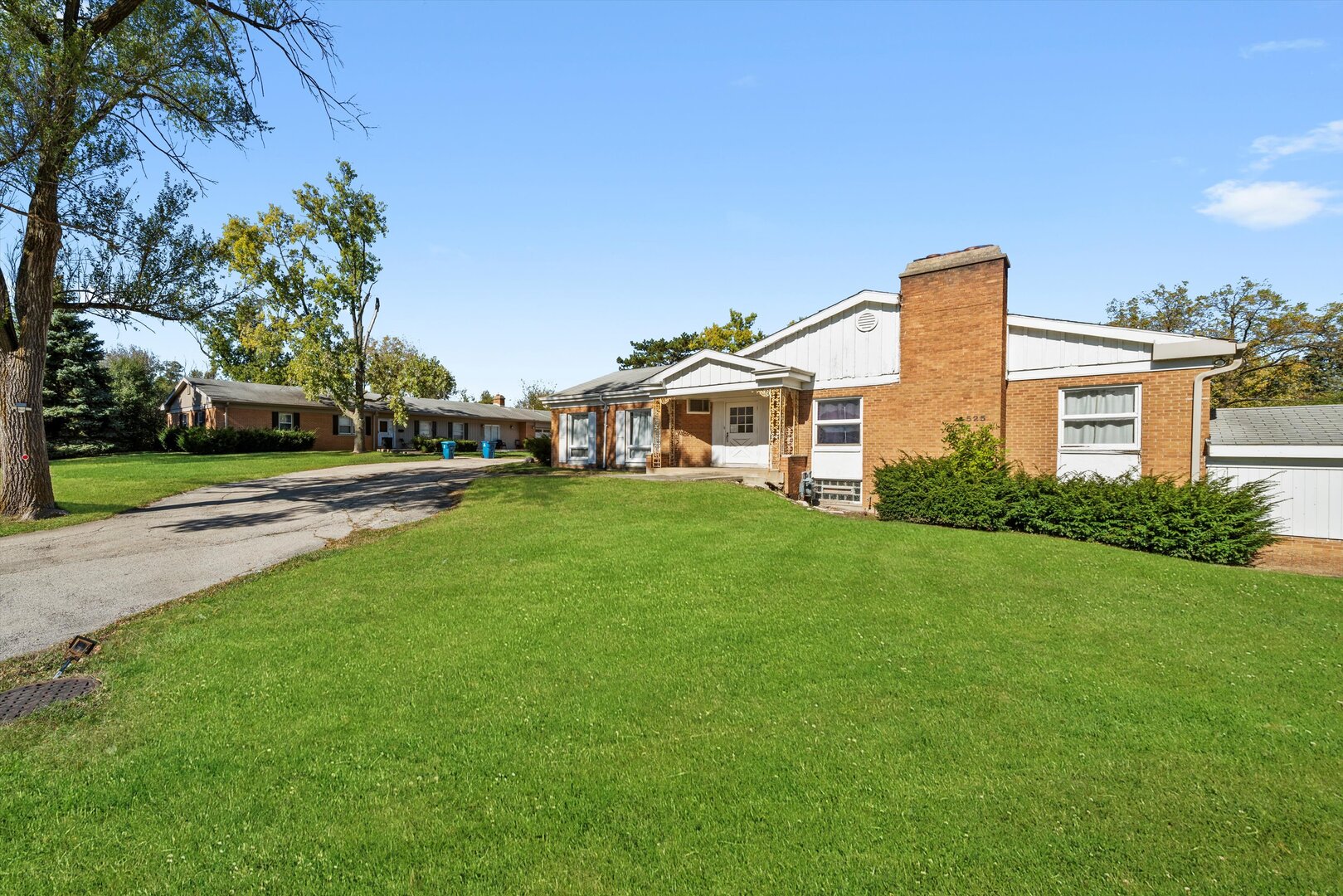 527 West Ogden Avenue Hinsdale IL 60521