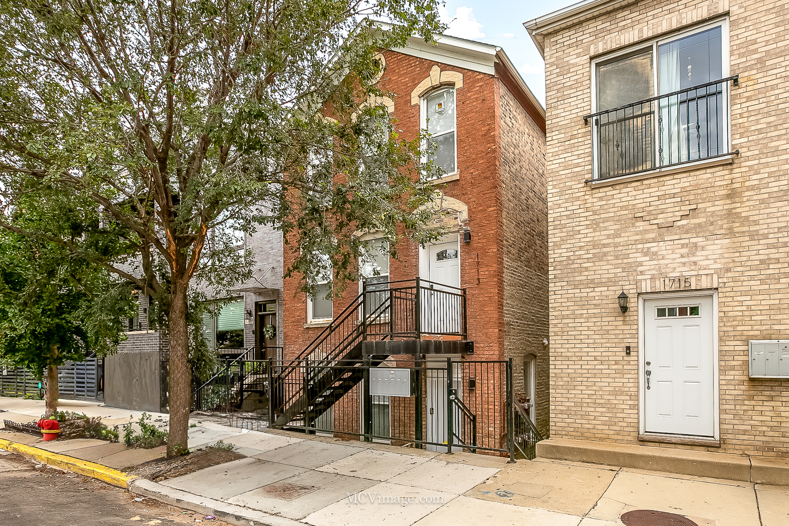 1713 South Jefferson Street Chicago IL 60616