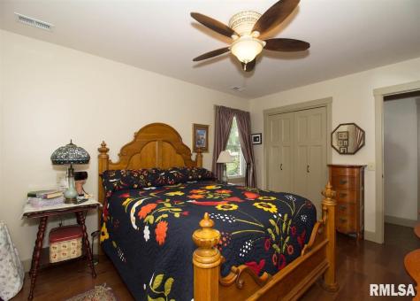 225 34TH Avenue Rock Island IL 61201