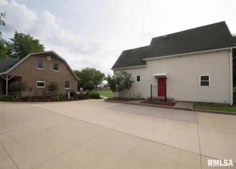 225 34TH Avenue Rock Island IL 61201